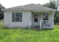 Kay Dr, Campbell - MO