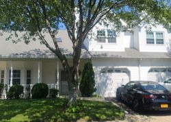 Oyster Cove Ln # 11, Blue Point - NY