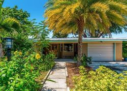 Ne Linda Dr, Jensen Beach - FL