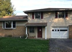 Locust Dr, Middleport - NY