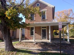 W 3rd St, Waverly - OH