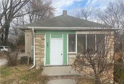 Thomas St, Weston - MO