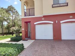 Se Palermo Ct Apt 202, Stuart - FL