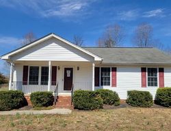 Indian Neck Rd, Tappahannock - VA
