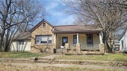 E Piankishaw St, Paola - KS