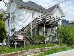 Overhill St, Morgantown - WV