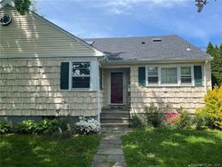 Sayles St, Cos Cob - CT