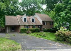 Jomar Dr, Fairfax - VA