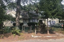 Newman St, Patchogue - NY