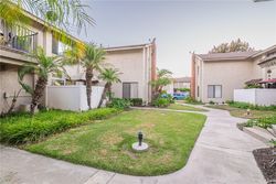 Moir Ct # 27, Tustin - CA