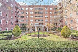 108th St Apt A56, Forest Hills - NY