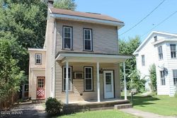 N Front St, Milton - PA