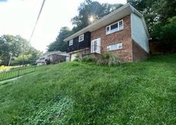Tompkins Dr, Saint Albans - WV