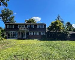 Lakeville Dr, Roslyn - NY