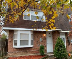 Sarah Ln, Middletown - NY