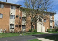 Cedar Ct Apt 13, Vernon Hills - IL