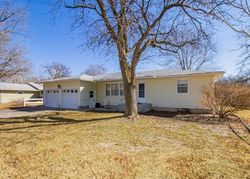 Ivy Ave, North Newton - KS