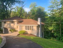 River Pkwy, Briarcliff Manor - NY