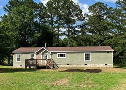 Sawdust Trl, Seale - AL