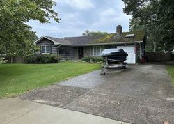 Driftwood Ln, East Moriches - NY