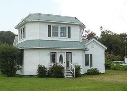 Oyster Creek Dr, White Stone - VA