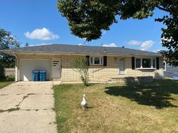 Westwood Dr, Ottawa - IL