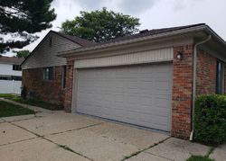 Iroquois Dr, Sterling Heights - MI