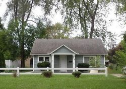 Burns St, Essexville - MI