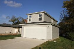 Oakwood Estates Ct, Hollister - MO
