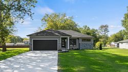 Eicher Dr, Fort Wayne - IN