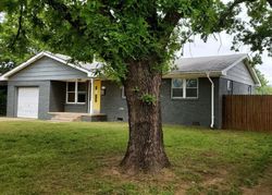 E Erie Ave, Yale - OK
