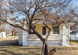 Nw Taylor St, Topeka - KS