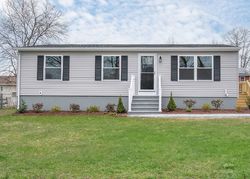Ellsworth St, West Haven - CT