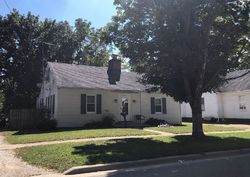 E College Ave, Greenville - IL