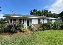 Dianne Dr, Cheraw - SC