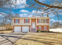 Cynthia Ln, Center Moriches - NY