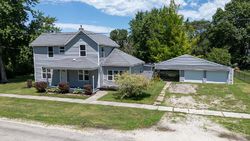 W 3rd Ave, Woodhull - IL