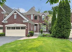 Wilkshire Cir Unit 18, Manhasset - NY