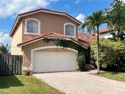 Sw 143rd Ln, Miami - FL