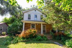 1st St, Crystal Lake - IL