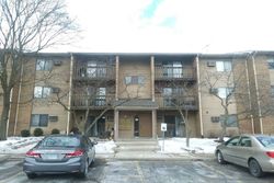 Virginia Rd Apt 208, Crystal Lake - IL