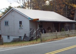 Whippoorwill Ln, Hague - NY