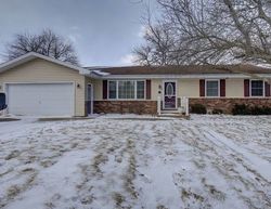 James Ct, Sidney - IL