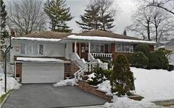 Whittier Dr, Albertson - NY