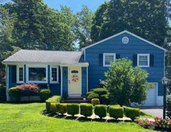 Ardsleigh Dr, Westfield - NJ