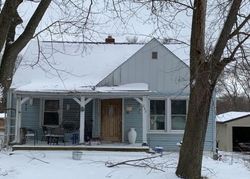 S Highland St, Creve Coeur - IL
