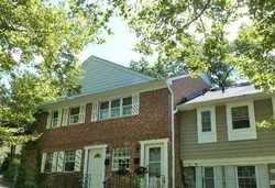 Towne House Vlg, Islandia - NY