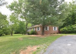 Wallace Ave, Luray - VA