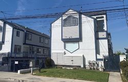 W 146th St Apt 4, Gardena - CA