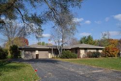 E Hilltop Ct, Winnebago - IL